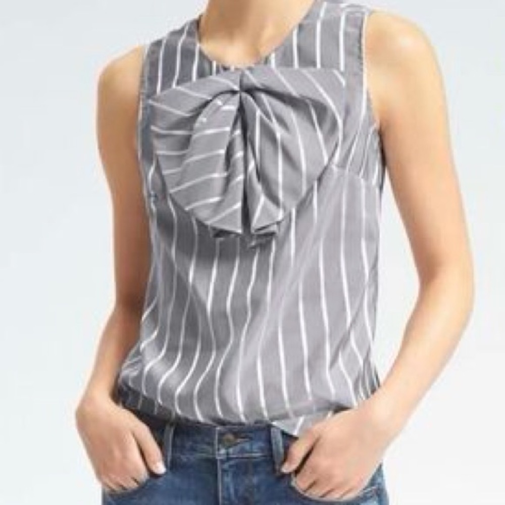 Banana Republic Gray & White Striped Tank with Bow - Size 00P